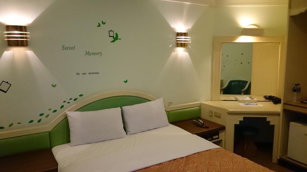 Rido Hotel Taichung Bagian luar foto
