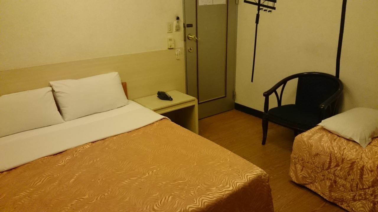 Rido Hotel Taichung Bagian luar foto