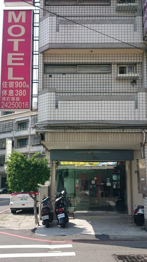 Rido Hotel Taichung Bagian luar foto