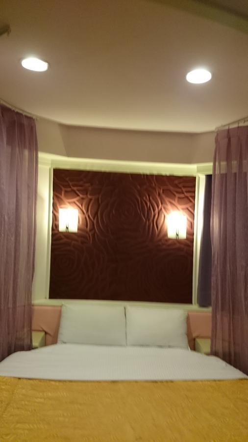 Rido Hotel Taichung Bagian luar foto