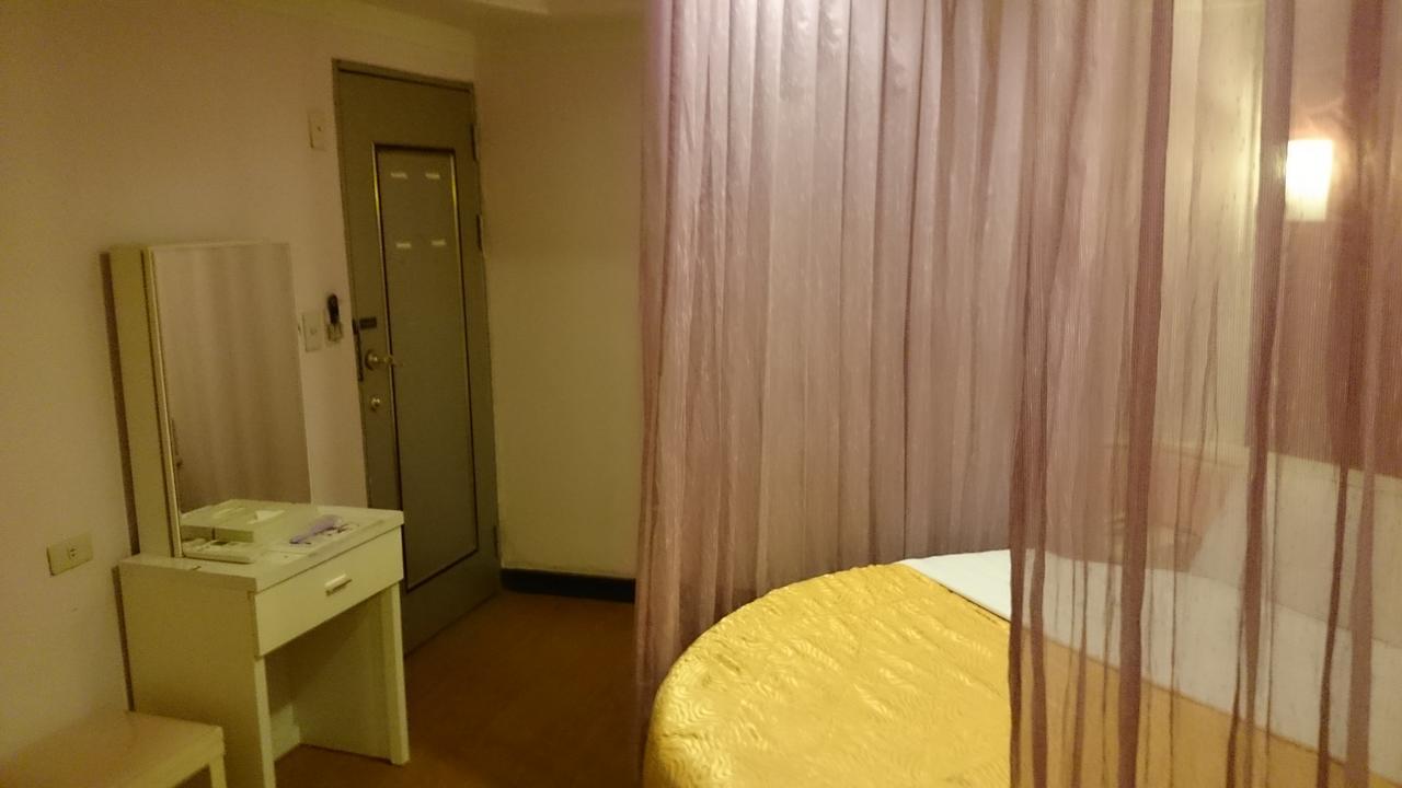 Rido Hotel Taichung Bagian luar foto