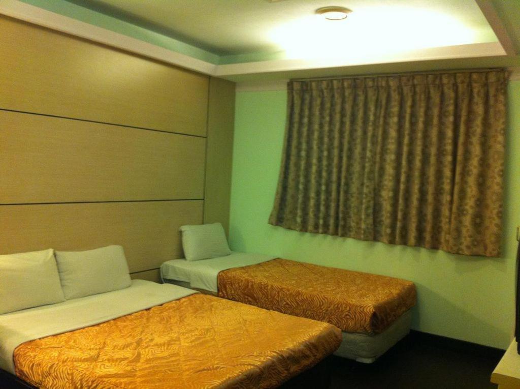 Rido Hotel Taichung Bagian luar foto